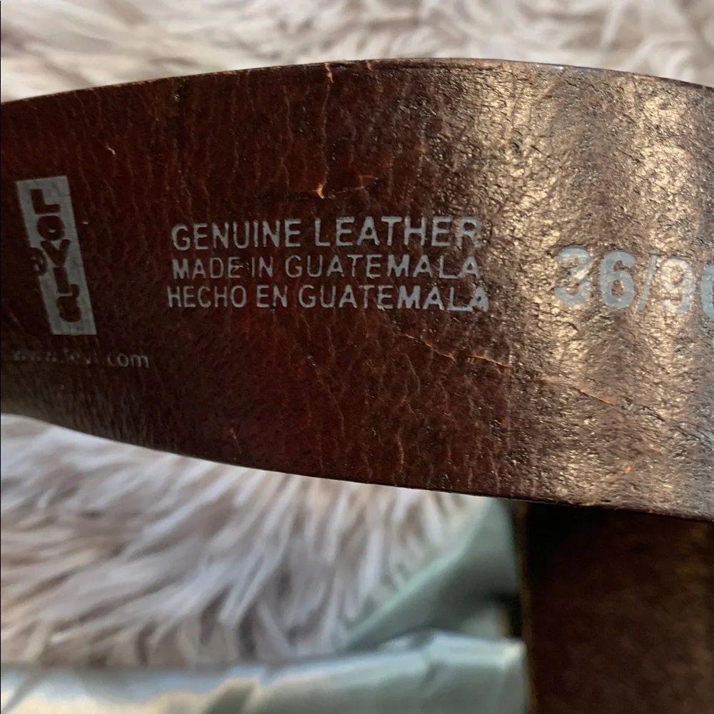 🌹VINTAGE LEVI’s • Unisex Brown Genuine Nice Leather Belt w/ solid Brass Buckle